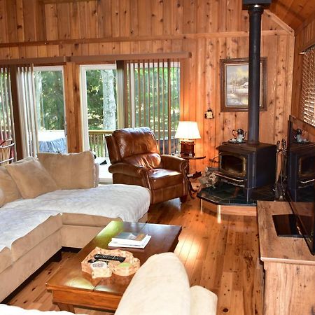 Quiet And Comfy 3Bed/2Bath - Chalet With Hot Tub. Cedar Exteriör bild