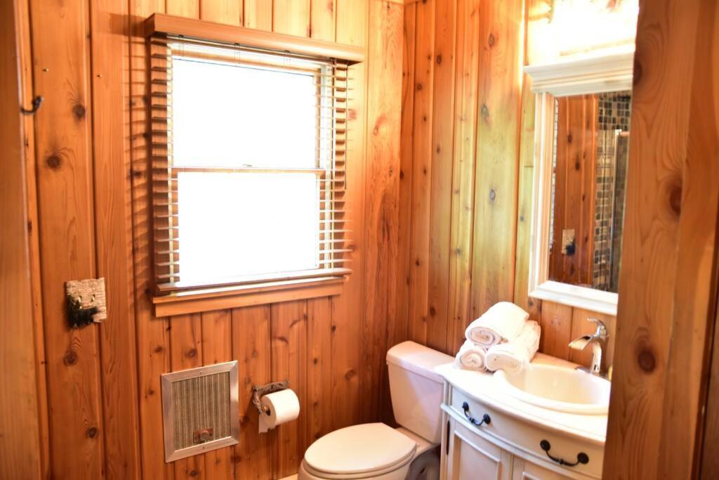 Quiet And Comfy 3Bed/2Bath - Chalet With Hot Tub. Cedar Exteriör bild