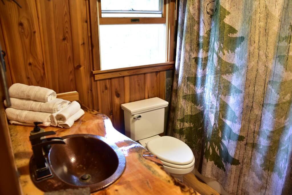 Quiet And Comfy 3Bed/2Bath - Chalet With Hot Tub. Cedar Exteriör bild