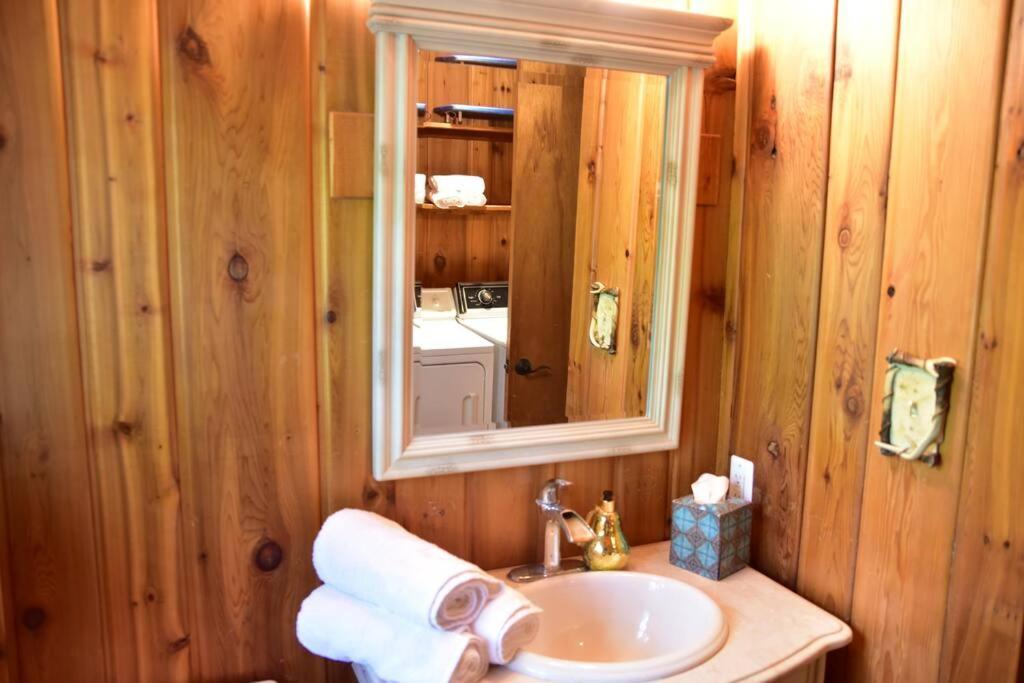 Quiet And Comfy 3Bed/2Bath - Chalet With Hot Tub. Cedar Exteriör bild