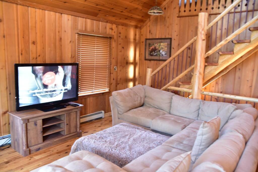 Quiet And Comfy 3Bed/2Bath - Chalet With Hot Tub. Cedar Exteriör bild
