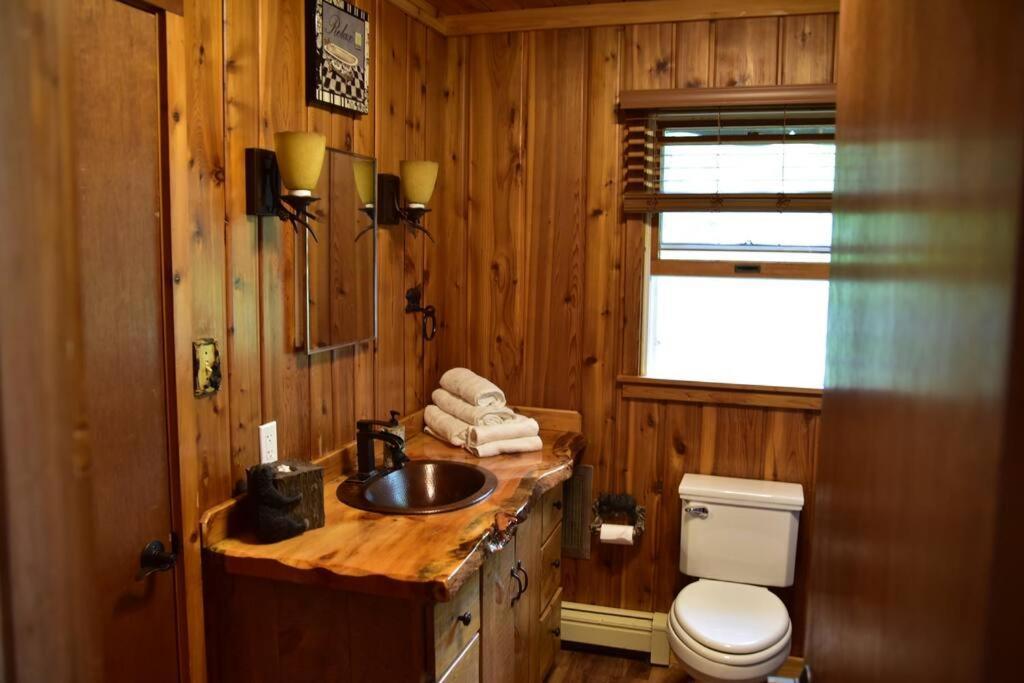 Quiet And Comfy 3Bed/2Bath - Chalet With Hot Tub. Cedar Exteriör bild